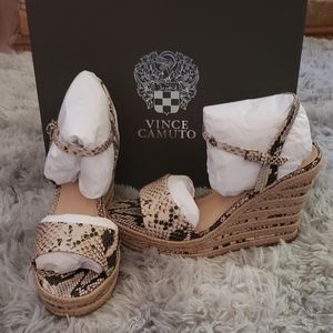 Vince Camuto wedges 9.5